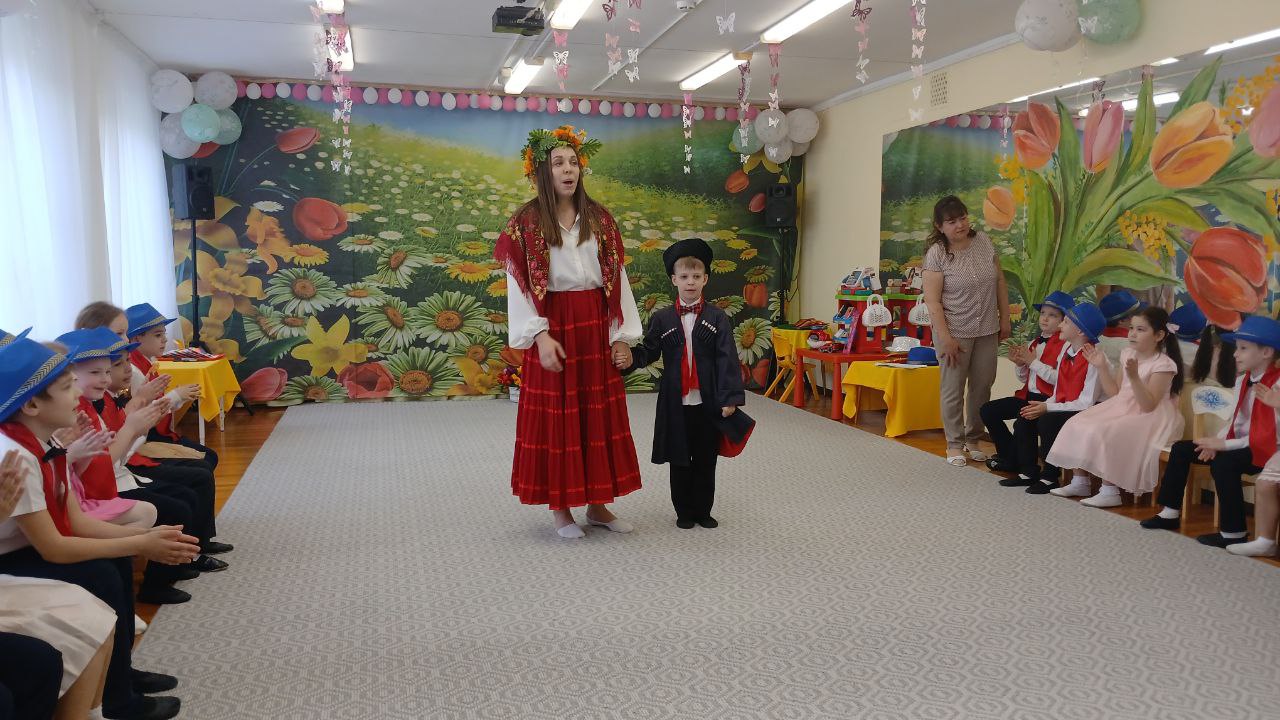 8 МАРТА- МЕЖДУНАРОДНЫЙ ЖЕНСКИЙ ДЕНЬ